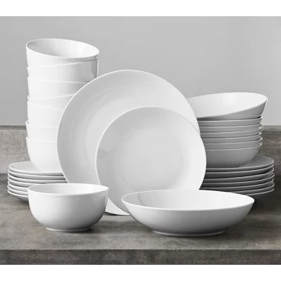 32-Piece Porcelain Dinnerware Set
